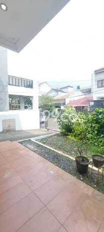 Rumah Luxury Modern Tanpa Renovasi di Puri Indah Jakarta Barat Rumah Luxury Modern Tanpa Renovasi di Puri Indah Jakarta Barat