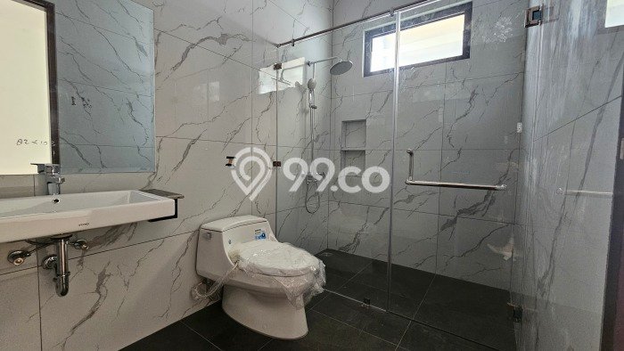 Hot Offer Hunian Premium Ideal dan Luas di BSD, Tangerang Selatan Hot Offer Hunian Premium Ideal dan Luas di BSD, Tangerang Selatan