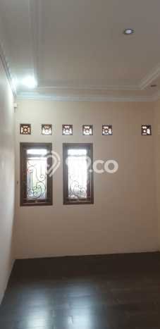 Hunian Cantik Minimalis Lb 200m2 di Cipondoh, Tangerang Hunian Cantik Minimalis Lb 200m2 di Cipondoh, Tangerang