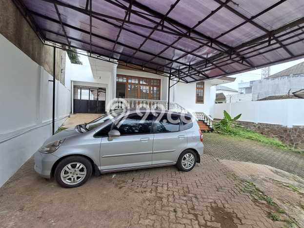 Disewakan! Rumah 3 Kamar Tidur &
2 Kamar Mandi di Setra Murni, Bandung Disewakan! Rumah 3 Kamar Tidur &
2 Kamar Mandi di Setra Murni, Bandung