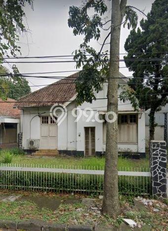Rumah Siap Huni di Dago, Bandung, Luas 660m2m² Bangunan 350m2m² Rumah Siap Huni di Dago, Bandung, Luas 660m2m² Bangunan 350m2m²