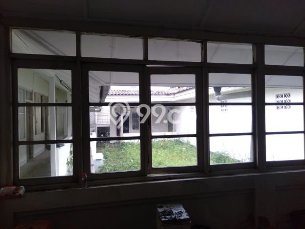 Rumah Siap Huni di Dago, Bandung, Luas 660m2m² Bangunan 350m2m² Rumah Siap Huni di Dago, Bandung, Luas 660m2m² Bangunan 350m2m²