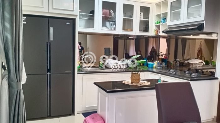 Dijual Cepat Rumah 4 KT 3 KM di Kawasan Bisnis Summarecon Bandung, Bandung Dijual Cepat Rumah 4 KT 3 KM di Kawasan Bisnis Summarecon Bandung, Bandung