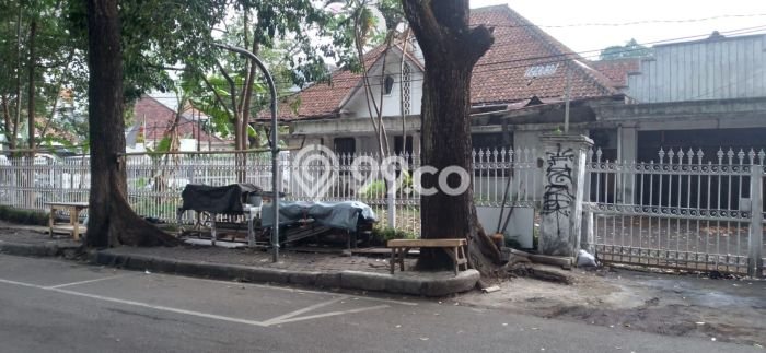 Rumah Luxury Modern Tanpa Renovasi di Gatot Subroto Bandung Rumah Luxury Modern Tanpa Renovasi di Gatot Subroto Bandung