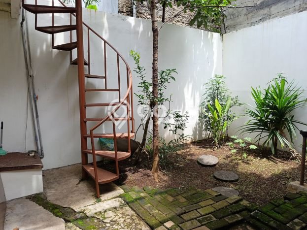 Rumah LT 145m² / LB 71m² One Gate System di Gunung Batu, Bandung Rumah LT 145m² / LB 71m² One Gate System di Gunung Batu, Bandung