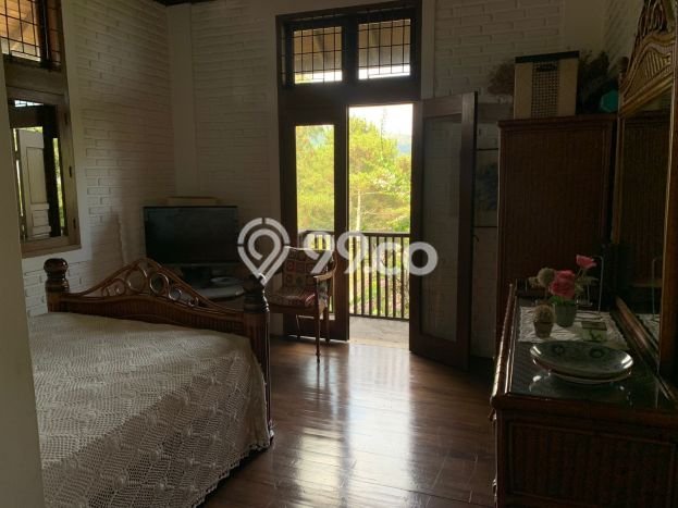 Jual Rumah Luas Megah Dengan View Cantik di Dago Pakar, Bandung Jual Rumah Luas Megah Dengan View Cantik di Dago Pakar, Bandung
