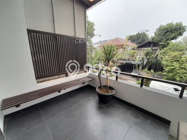 Ready to Use! Luxury House LT 190m2 Desain Modern di Setra Duta Ready to Use! Luxury House LT 190m2 Desain Modern di Setra Duta