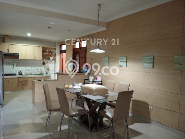 Rumah Elit Modern Tanpa Renovasi di Surapati Bandung Rumah Elit Modern Tanpa Renovasi di Surapati Bandung