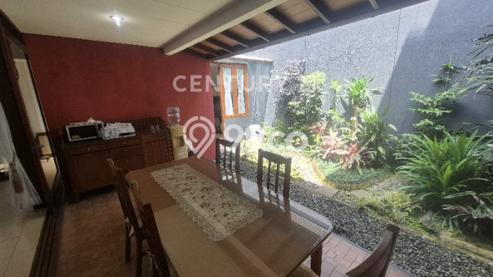 Rumah Elit LB 230m2 Siap Pakai Desain Elegan di Setra Duta, Bandung Rumah Elit LB 230m2 Siap Pakai Desain Elegan di Setra Duta, Bandung