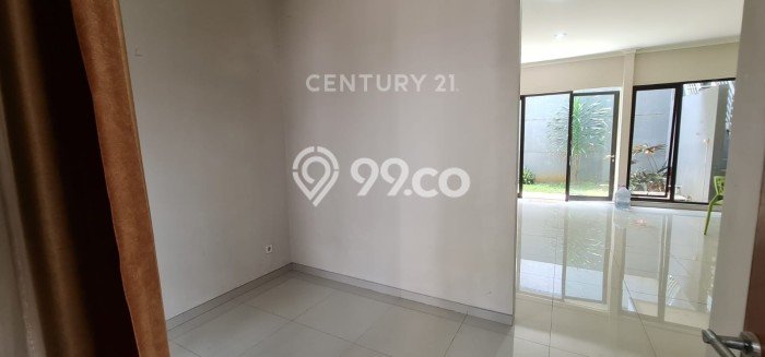 Rumah Elit LB 190m2 Siap Pakai Desain Elegan di Setra Duta, Bandung Rumah Elit LB 190m2 Siap Pakai Desain Elegan di Setra Duta, Bandung
