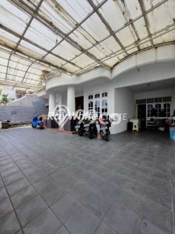 Jual Rumah Luas Megah Dengan View Eksklusif di Pejaten Timur, Jakarta Selatan Jual Rumah Luas Megah Dengan View Eksklusif di Pejaten Timur, Jakarta Selatan