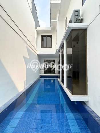 Rumah Elit Modern Siap Huni di Cipete Jakarta Selatan Rumah Elit Modern Siap Huni di Cipete Jakarta Selatan