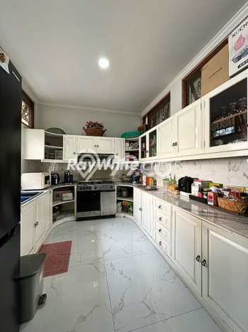Dijual Hunian Mewah dengan Fasilitas Sekitar Lengkap di Kebayoran Baru, Jakarta Selatan Dijual Hunian Mewah dengan Fasilitas Sekitar Lengkap di Kebayoran Baru, Jakarta Selatan