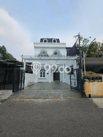 Rumah Elit LB 220m2 Siap Pakai Desain Elegan di Pondok Indah, Jakarta Selatan Rumah Elit LB 220m2 Siap Pakai Desain Elegan di Pondok Indah, Jakarta Selatan