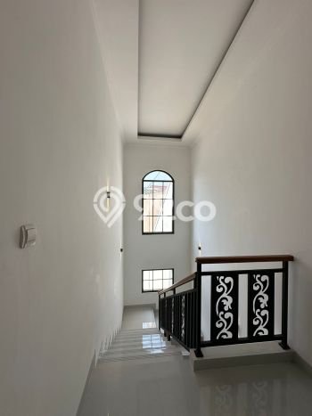 Rumah Luxury Modern Siap Huni di Condet Jakarta Timur Rumah Luxury Modern Siap Huni di Condet Jakarta Timur