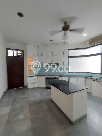 Ready to Use! Luxury House LT 350m2 Desain Modern di Cipete Ready to Use! Luxury House LT 350m2 Desain Modern di Cipete