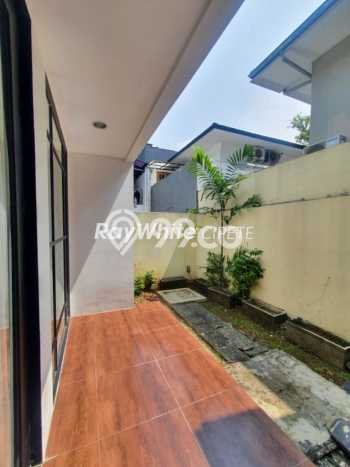 Rumah Siap Disurvey di Cilandak, Jakarta Selatan, Luas 188m² Bangunan 270m² Rumah Siap Disurvey di Cilandak, Jakarta Selatan, Luas 188m² Bangunan 270m²
