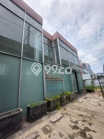 Unit Ruko Dijual di Jakarta Selatan LT 374m2 & LB 250m2 Unit Ruko Dijual di Jakarta Selatan LT 374m2 & LB 250m2