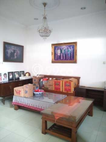 For Sale! Premium House LT 427m2 Desain Elegan di Cipinang For Sale! Premium House LT 427m2 Desain Elegan di Cipinang