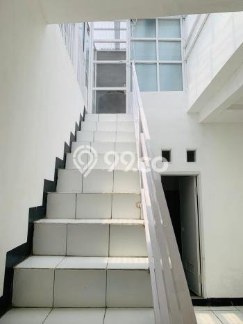 Rumah Modern 3 KT LT 170m2 di Taman Kopo Indah Rumah Modern 3 KT LT 170m2 di Taman Kopo Indah