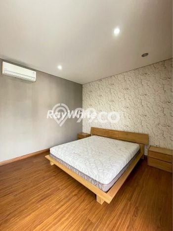 Rumah Mewah Dijual LT 140m2 di Cilandak, Jakarta Selatan Rumah Mewah Dijual LT 140m2 di Cilandak, Jakarta Selatan