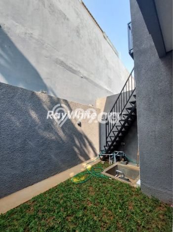Rumah Modern Cantik 3 KT Siap Huni di Jagakarsa Rumah Modern Cantik 3 KT Siap Huni di Jagakarsa