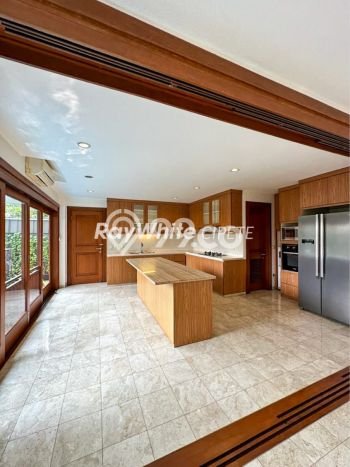 Dijual Rumah Mewah Elegan Dengan View Eksklusif di Cipete, Jakarta Selatan Dijual Rumah Mewah Elegan Dengan View Eksklusif di Cipete, Jakarta Selatan
