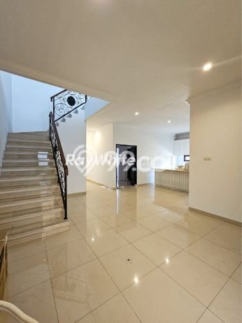 Hunian Mewah Dijual LT 205m2 di Jagakarsa, Jakarta Selatan Hunian Mewah Dijual LT 205m2 di Jagakarsa, Jakarta Selatan