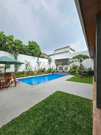 For Sale! Premium House LT 550m2 Desain Modern di Lebak Bulus For Sale! Premium House LT 550m2 Desain Modern di Lebak Bulus