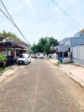 PROMO SPESIAL! Rumah Untuk Investasi area BSD, LT 180m² LB 200m² PROMO SPESIAL! Rumah Untuk Investasi area BSD, LT 180m² LB 200m²