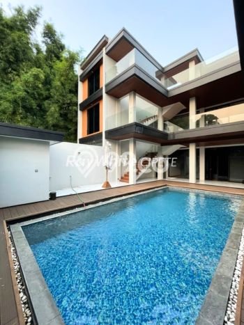 Hunian Mewah Dijual LT 550m2 di Jagakarsa, Jakarta Selatan Hunian Mewah Dijual LT 550m2 di Jagakarsa, Jakarta Selatan
