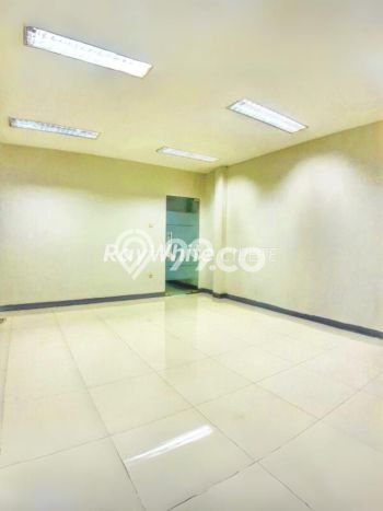 KAWASAN PREMIUM! Ruko di Tebet, Luas 338m2m², Area Bisnis KAWASAN PREMIUM! Ruko di Tebet, Luas 338m2m², Area Bisnis