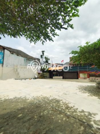 Lahan Strategis di Tebet Dijual dengan Luas 425m2 Lahan Strategis di Tebet Dijual dengan Luas 425m2
