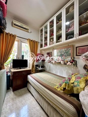 Rumah Mewah Siap Huni LT 165m2 di Cilandak, Jakarta Selatan Rumah Mewah Siap Huni LT 165m2 di Cilandak, Jakarta Selatan