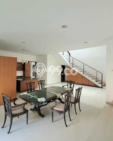Dijual Rumah Elit Exclusive di Cilandak, Jakarta Selatan Dijual Rumah Elit Exclusive di Cilandak, Jakarta Selatan