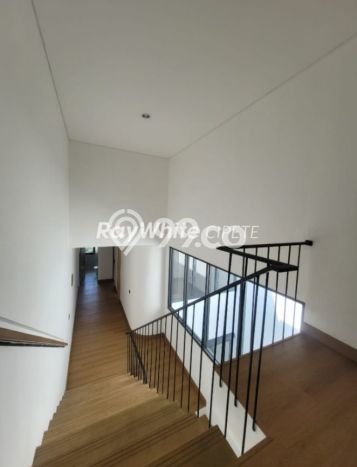Dijual Rumah Luas Megah Dengan View Eksklusif di Pejaten, Jakarta Selatan Dijual Rumah Luas Megah Dengan View Eksklusif di Pejaten, Jakarta Selatan