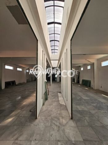 Kantor di , Luas 1850m2m², Area Komersial, Lokasi Premium Kantor di , Luas 1850m2m², Area Komersial, Lokasi Premium