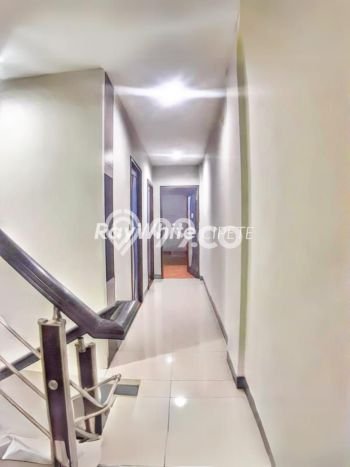 KAWASAN PREMIUM! Ruko di Tebet, Luas 338m2m², Area Bisnis KAWASAN PREMIUM! Ruko di Tebet, Luas 338m2m², Area Bisnis