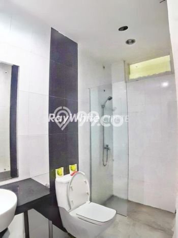 KAWASAN PREMIUM! Ruko di Tebet, Luas 338m2m², Area Bisnis KAWASAN PREMIUM! Ruko di Tebet, Luas 338m2m², Area Bisnis