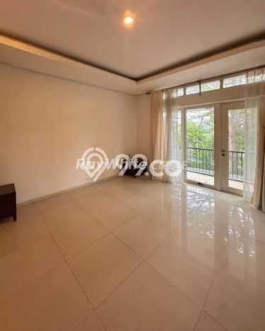 For Sale! Premium House LT 171m2 Desain Elegan di Lebak Bulus For Sale! Premium House LT 171m2 Desain Elegan di Lebak Bulus