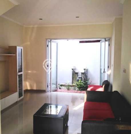 Hunian Cantik Minimalis Lb 86m2 di Ciputat, Tangerang Selatan Hunian Cantik Minimalis Lb 86m2 di Ciputat, Tangerang Selatan