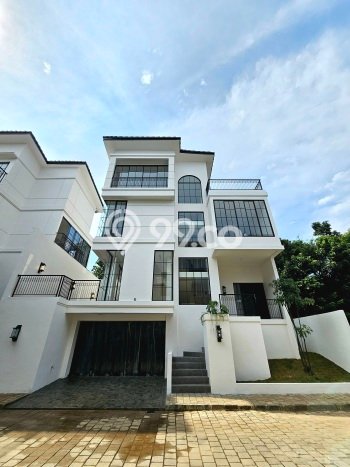 For Sale Rumah Elit Exclusive di Jagakarsa, Jakarta Selatan For Sale Rumah Elit Exclusive di Jagakarsa, Jakarta Selatan