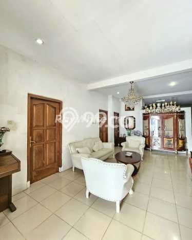 Dijual Rumah Luas Elegan Dengan View Cantik di Gandaria, Jakarta Selatan Dijual Rumah Luas Elegan Dengan View Cantik di Gandaria, Jakarta Selatan