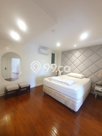 Disewakan Rumah Strategis di Pondok Indah LT 422m2 / LB 650m2 Siap Huni Disewakan Rumah Strategis di Pondok Indah LT 422m2 / LB 650m2 Siap Huni