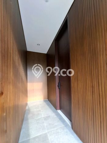 Ready to Use! Luxury House LT 187m2 Desain Elegan di Lebak Bulus Ready to Use! Luxury House LT 187m2 Desain Elegan di Lebak Bulus