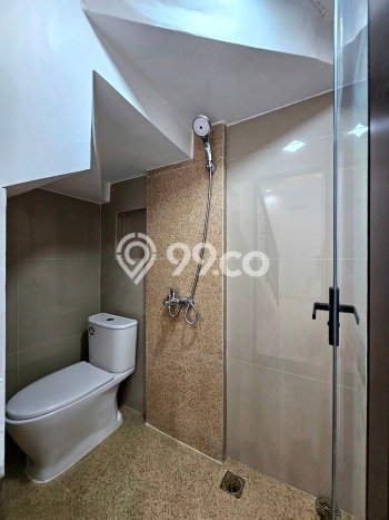 Rumah Elit Modern Tanpa Renovasi di Lebak Bulus Jakarta Selatan Rumah Elit Modern Tanpa Renovasi di Lebak Bulus Jakarta Selatan