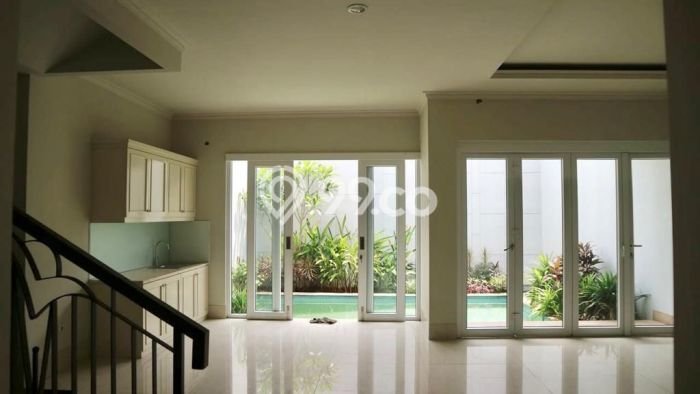 For Sale! Premium House LT 170m2 Desain Elegan di Ampera For Sale! Premium House LT 170m2 Desain Elegan di Ampera