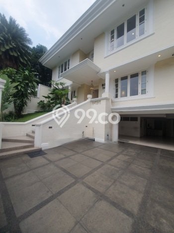 Disewakan Rumah Strategis di Pondok Indah LT 422m2 / LB 650m2 Siap Huni Disewakan Rumah Strategis di Pondok Indah LT 422m2 / LB 650m2 Siap Huni