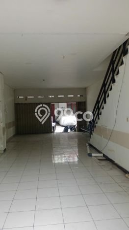 Ruko Area Strategis Kawasan Pasteur, Luas 180m2m², Akses Utama Ruko Area Strategis Kawasan Pasteur, Luas 180m2m², Akses Utama