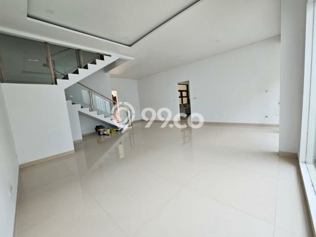 Rumah Mewah LB 276m2 Siap Pakai Desain Elegan di Soekarno Hatta, Bandung Rumah Mewah LB 276m2 Siap Pakai Desain Elegan di Soekarno Hatta, Bandung
